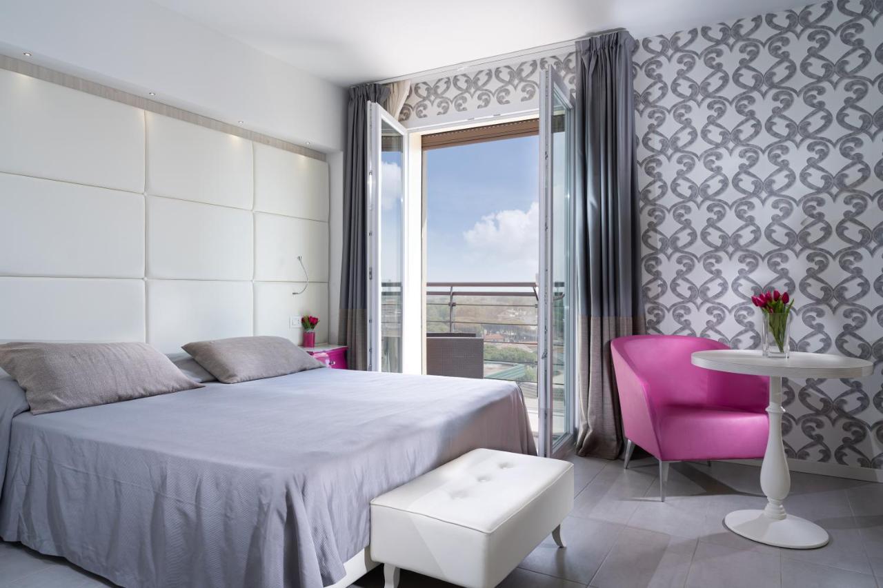 Hotel Sheila Лидо ди Йезоло Екстериор снимка