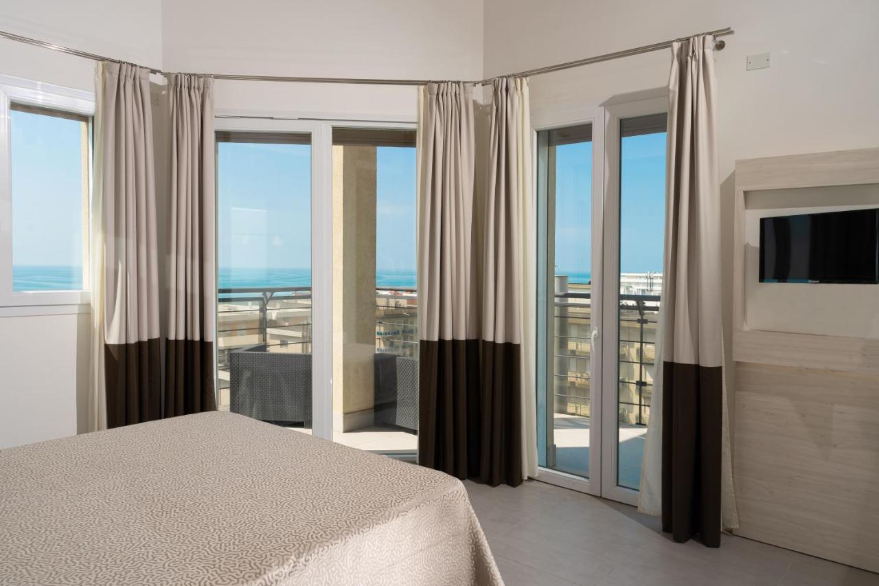 Hotel Sheila Лидо ди Йезоло Екстериор снимка