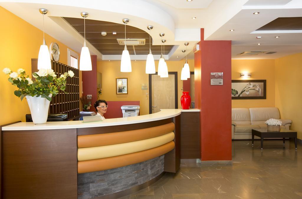 Hotel Sheila Лидо ди Йезоло Екстериор снимка
